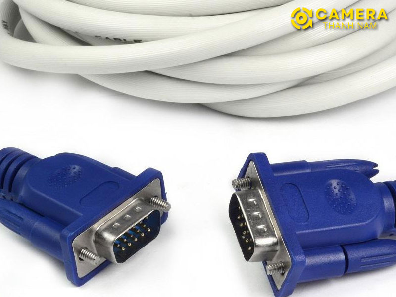 dac-diem-va-cau-tao-cua-day-vga-camerathanhnam