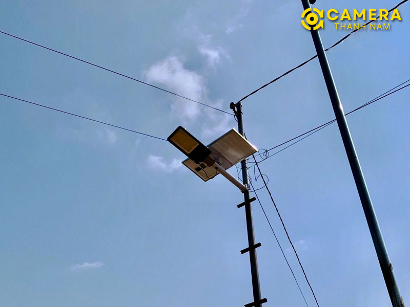 uu-diem-cua-den-nang-luong-mat-troi-400w-camerathanhnam